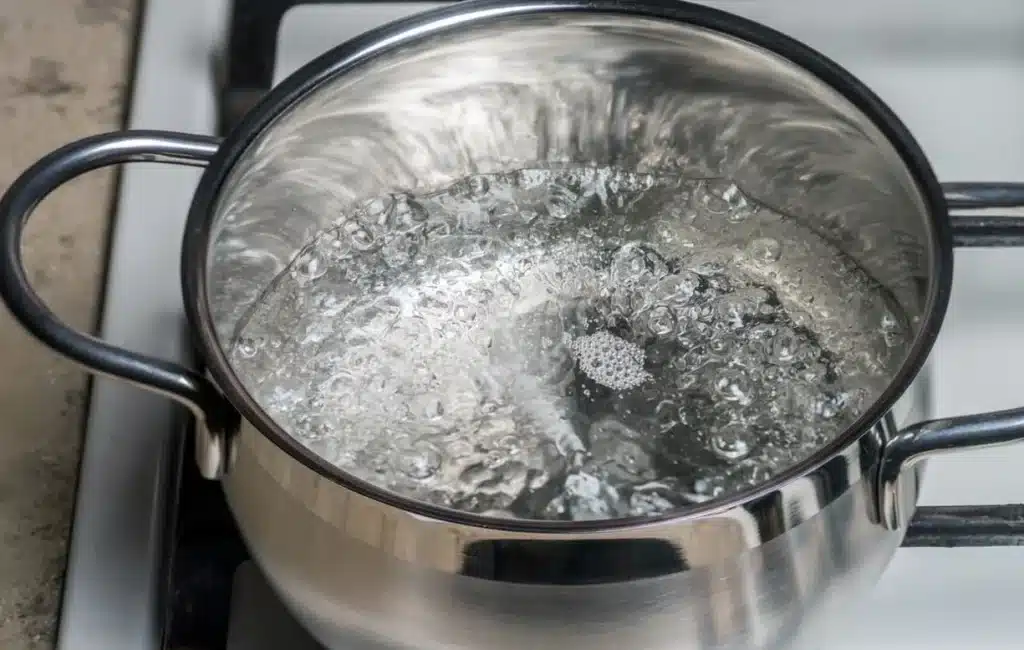 Debouchage eau bouillante canalisation