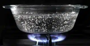 Déboucher vos Canalisations avec de l'Eau Bouillante